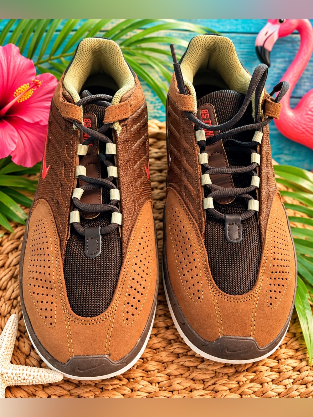 Nike Men’s Brown & Tan Athletic Sneakers with Dark Brown Accents